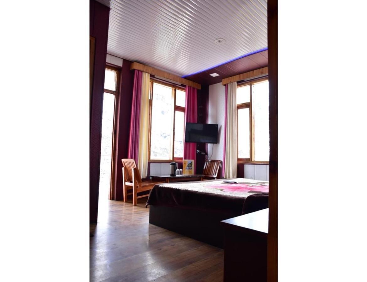 Hotel Peak View, Lahaul Sissu Exterior photo