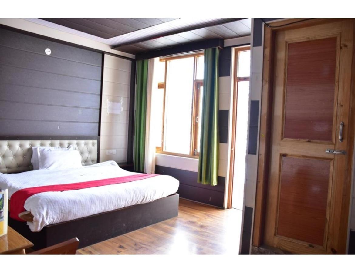 Hotel Peak View, Lahaul Sissu Exterior photo