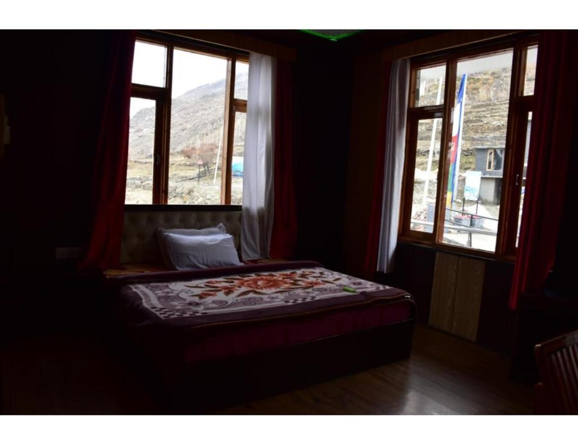 Hotel Peak View, Lahaul Sissu Exterior photo